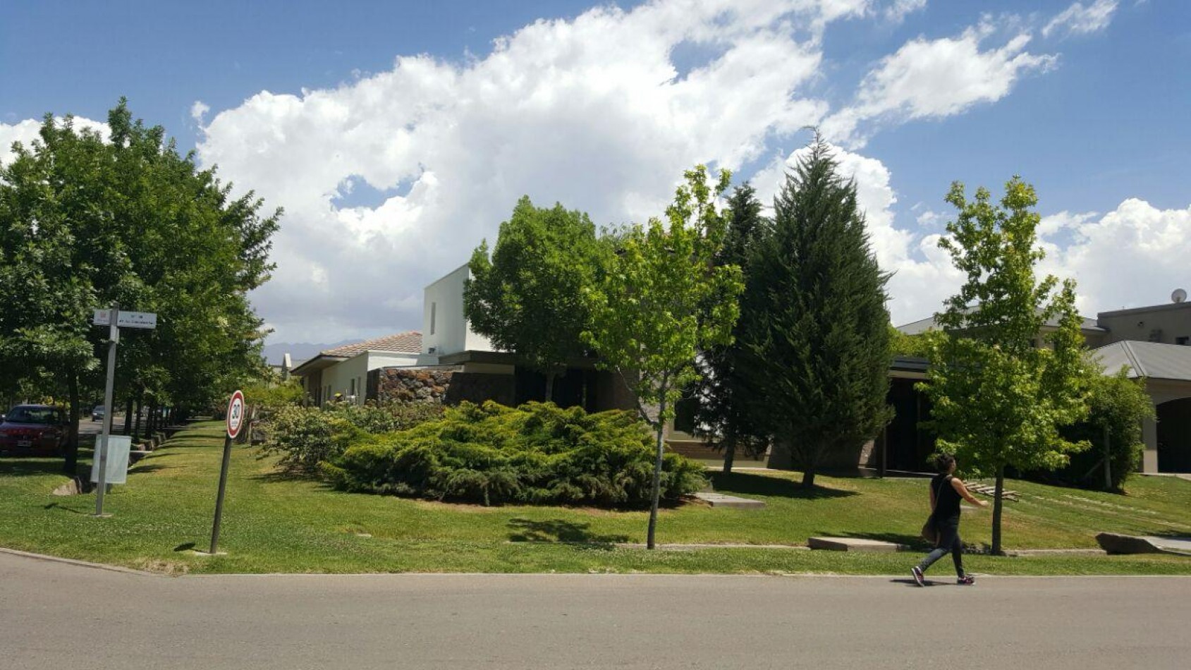 BARRIO PUEYRREDON